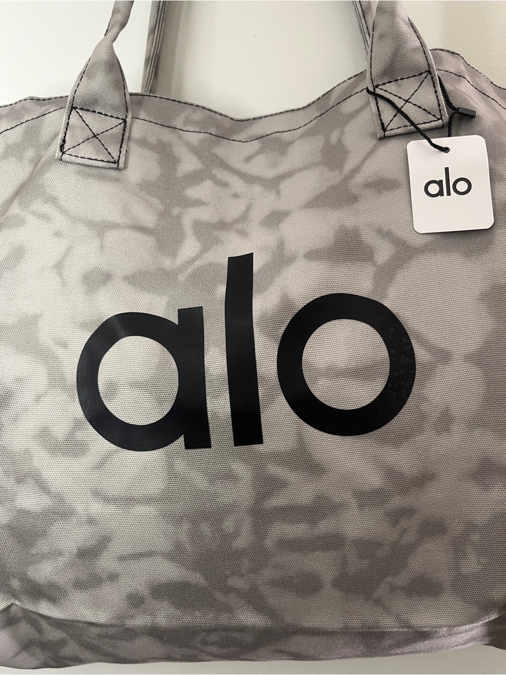 Alo Yoga Canvas Tote BRAND NEW WITH TAG!! - Picture 6 of 6